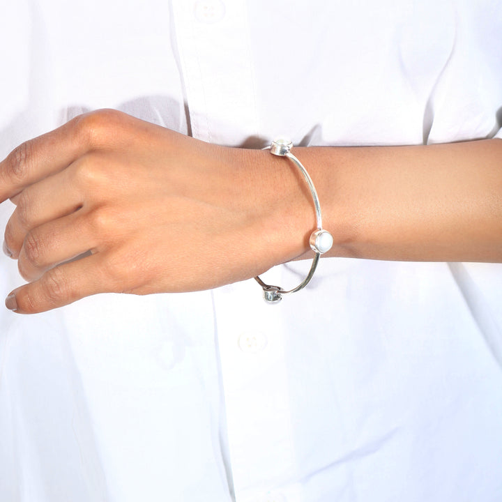 Silver Fresh Water Peral Bangle