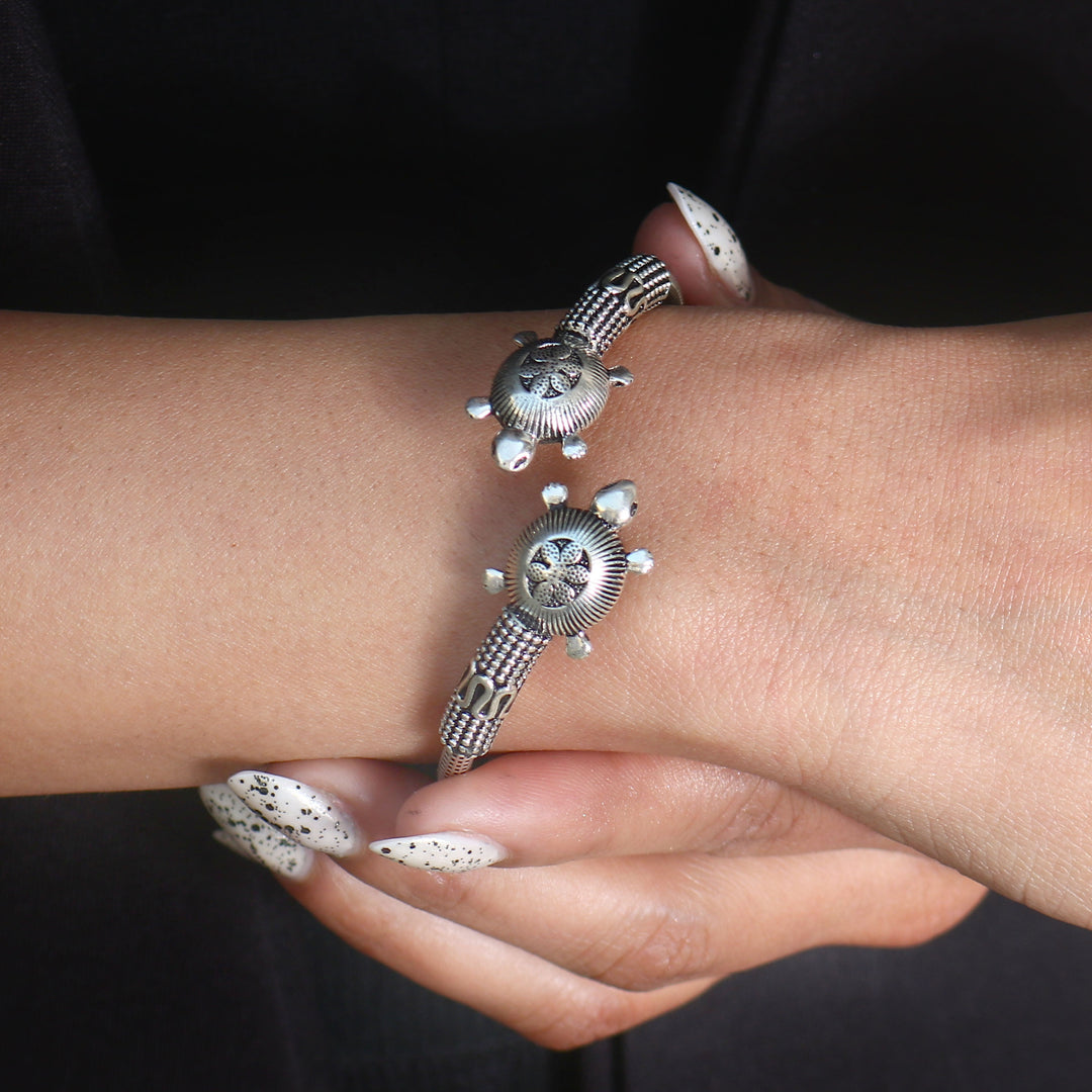 Silver Oxidized Turtle Twister Bangle
