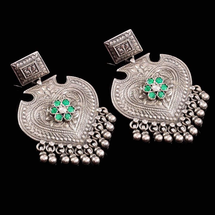 Silver Statement, Adorable Leaf Design Stud Earrings