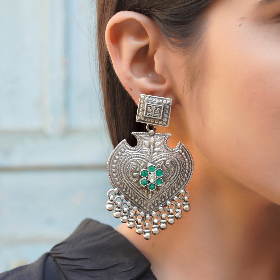Silver Statement, Adorable Leaf Design Stud Earrings