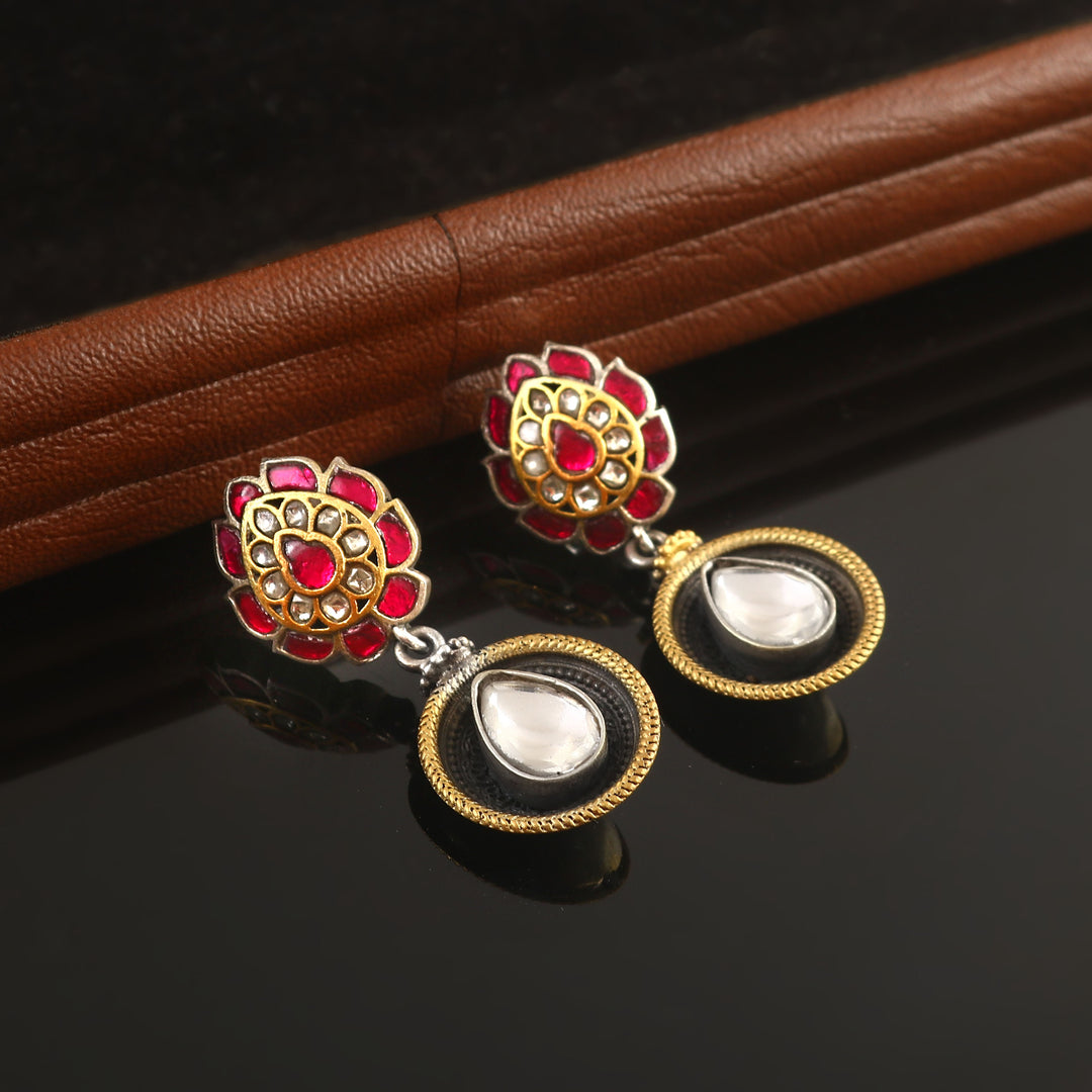 Adorable Silver Dual-Tone Teardrop Ear Studs