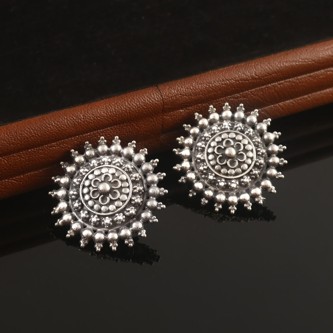 Silver Oxidized Floral Ear Stud