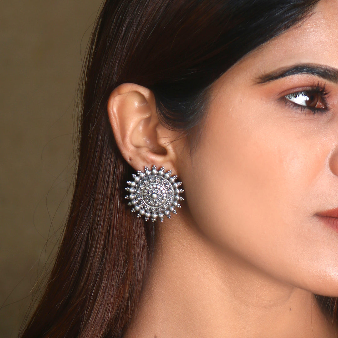 Silver Oxidized Floral Ear Stud