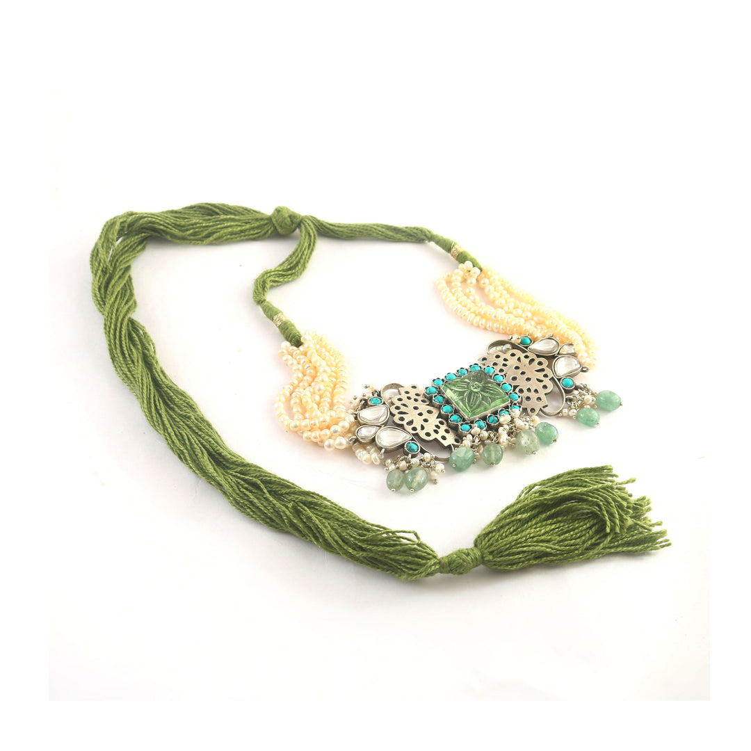Adorable Silver Choker Necklace With Pearl