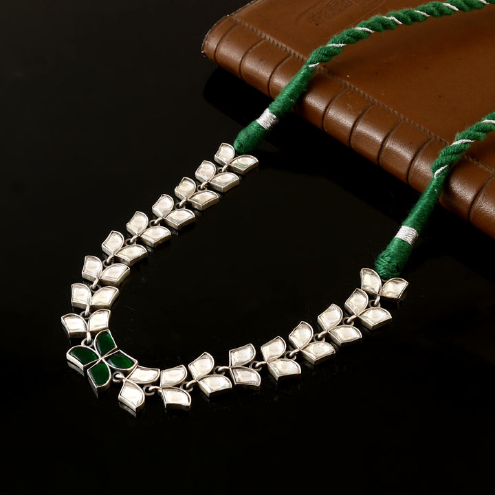 Silver Floral & Leaf Kundan-Jadau Choker Necklace