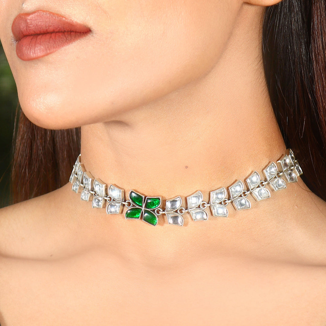 Silver Floral & Leaf Kundan-Jadau Choker Necklace