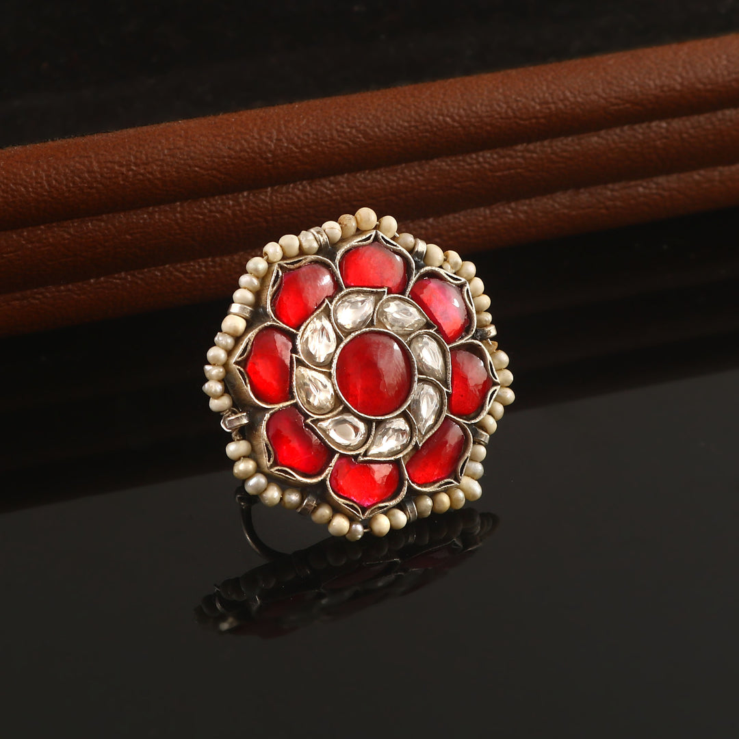 Adorable Silver Floral Ring with Pearls