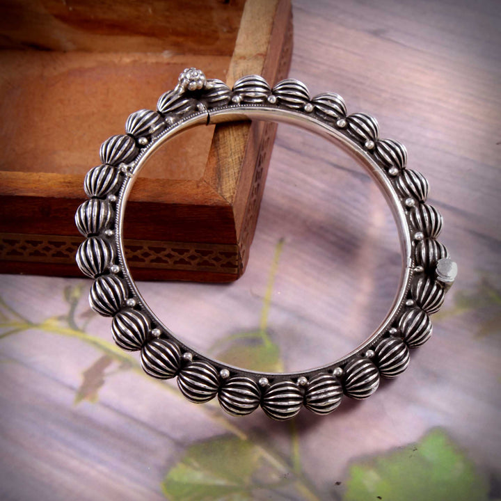 Silver Classic Oxidized Openable Bangle