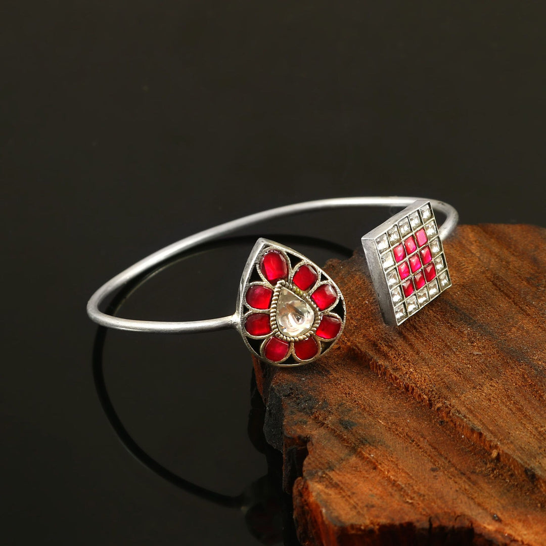 Silver Floral Pink & White Kundan Bangle